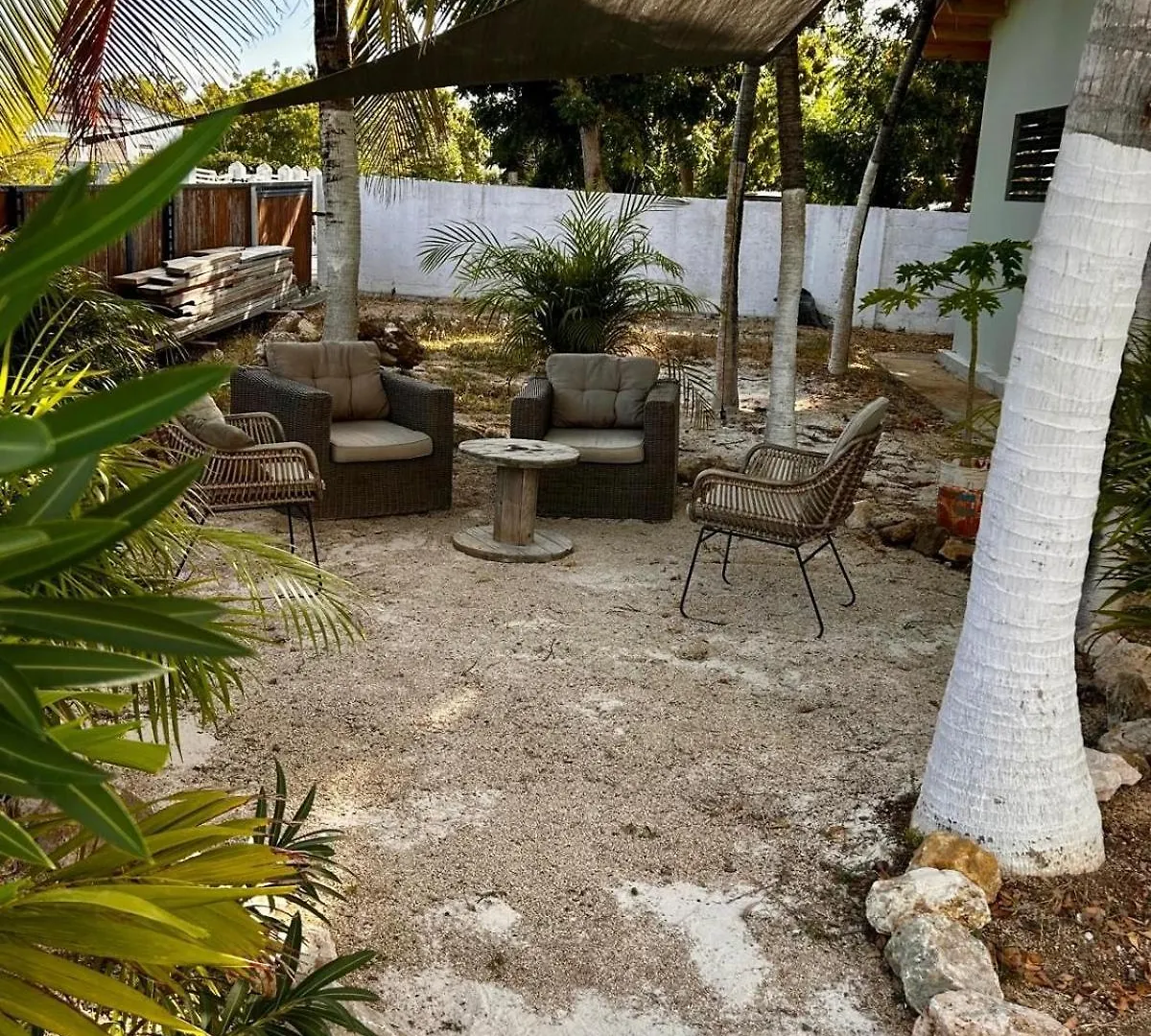 וילמסטאד Dushi Shelter Studio